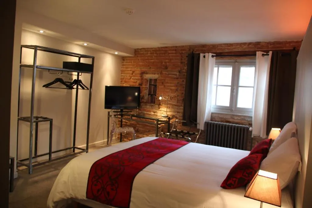 Hotel Des Arts Toulouse 3*,